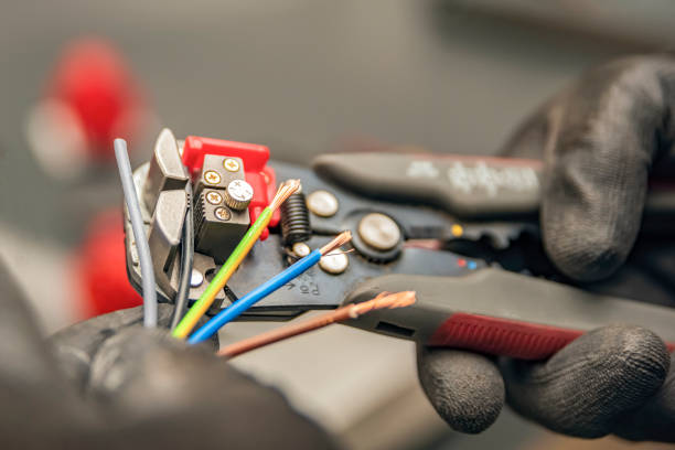 Best Affordable Electrician  in Lake Mohegan, NY